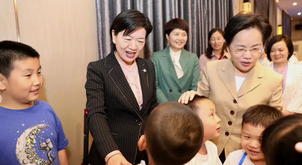 李灵慧赴福建签订妇联援疆战略框架协议并调研妇女儿童工作